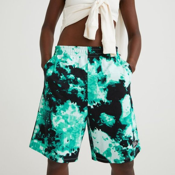 No Fear x H&M Green Wide-cut Shorts - Picture 1 of 8